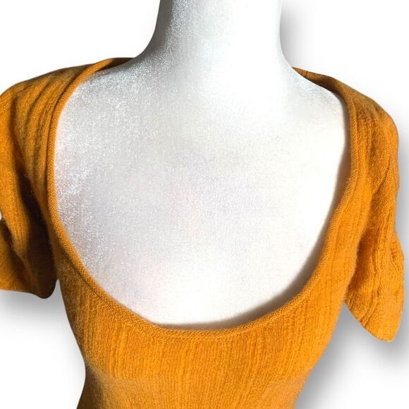 Free People Ava Cashmere Pullover Cropped Scoop Neck Short Sleeve Goldenrod Knit - Picture 3 of 11